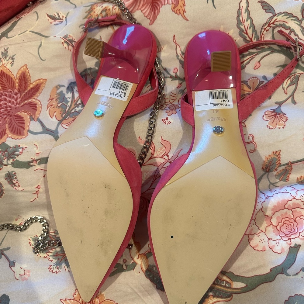 Pink Heels - Picture 2 of 3
